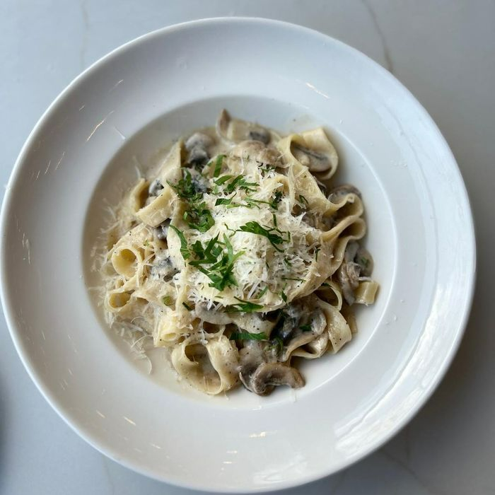 Mantarlı Fettuccine Alfredo